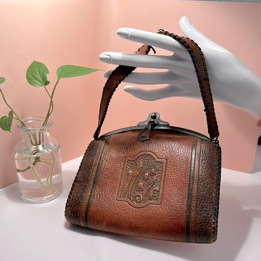 ART NOUVEAU, ART DECO, ANTIQUE COIN BAG